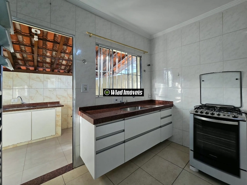 Ótima casa térrea para locação com 03 quartos, garagem em Vinhedo: 12ª foto da galeria de imagens do imóvel