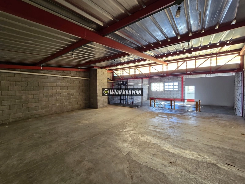Loja ou galpão com apartamento 01 quartos aluguel possui 490 metros qu: 1ª foto da galeria de imagens do imóvel