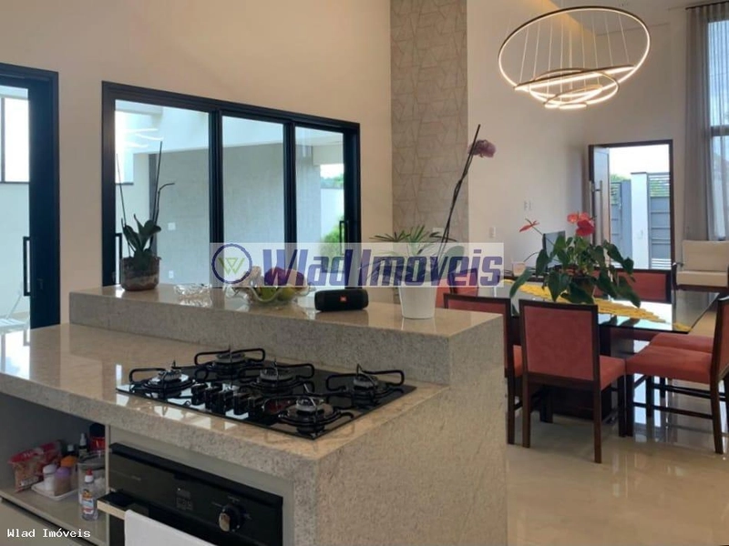 Casa para Venda em Vinhedo / SP no bairro Pinheirinho: 27ª foto da galeria de imagens do imóvel