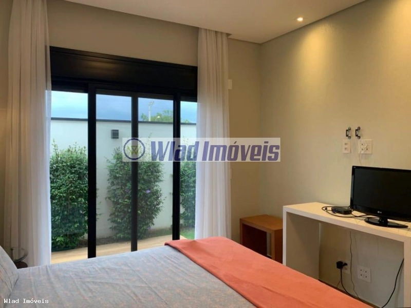 Casa para Venda em Vinhedo / SP no bairro Pinheirinho: 2ª foto da galeria de imagens do imóvel