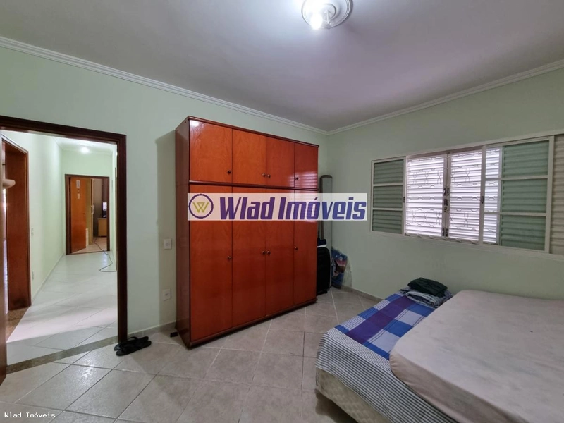 Casa para Venda em Vinhedo / SP no bairro Jardim Mirian: 13ª foto da galeria de imagens do imóvel
