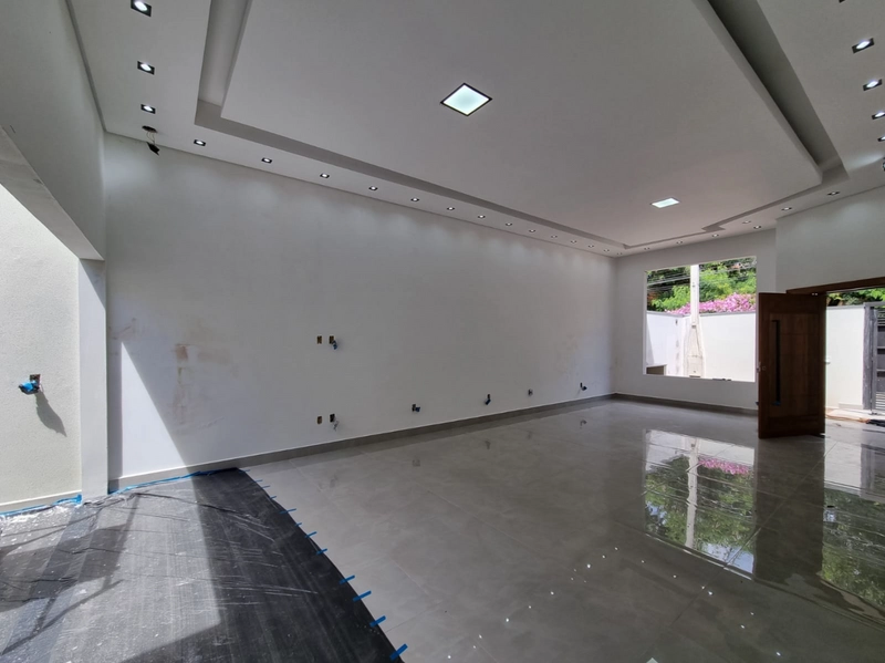Casa para Venda em Vinhedo / SP no bairro Jardim Elisa: 3ª foto da galeria de imagens do imóvel
