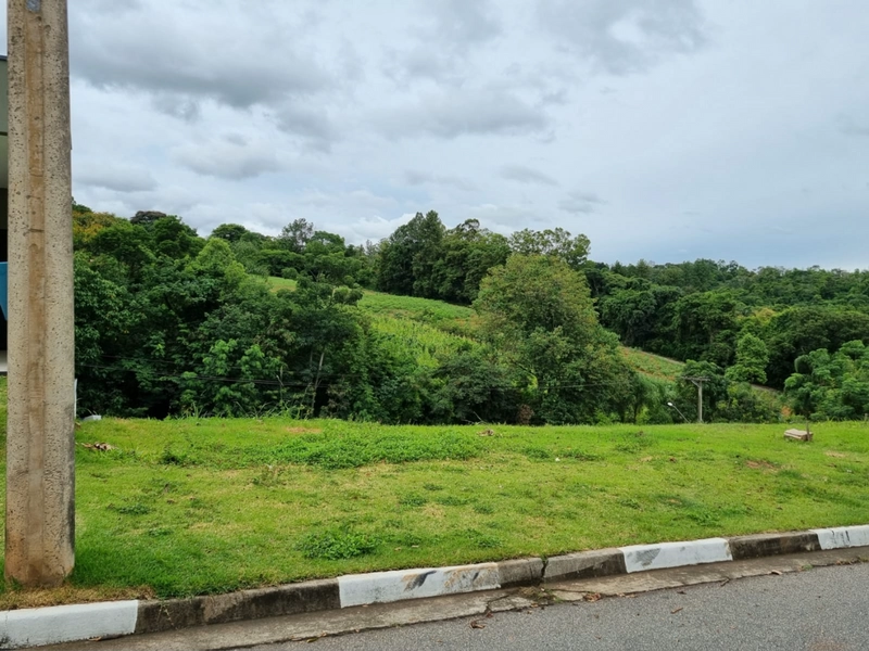 Terreno em Condomínio para Venda em Louveira / SP Portal do Bosque: 1ª foto da galeria de imagens do imóvel