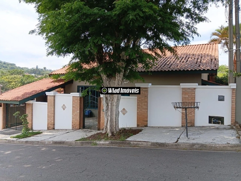 Casa térrea a Venda estilo colonial em bairro nobre de Vinhedo