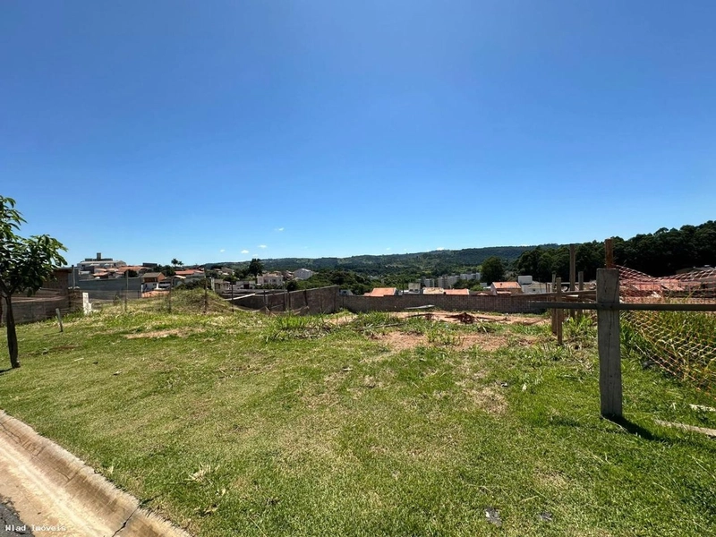 Terreno em Condomínio para Venda em Valinhos / SP no bairro Vila Pagano: 2ª foto da galeria de imagens do imóvel