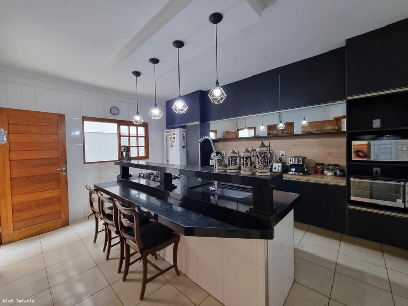 Casa em Condomínio para Venda em Valinhos / SP no bairro Roncáglia: 4ª foto da galeria de imagens do imóvel