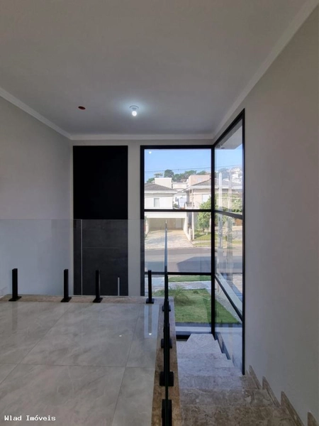 Casa em Condomínio para Venda em Valinhos / SP no bairro Pinheiro: 3ª foto da galeria de imagens do imóvel