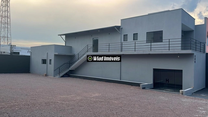 Salas ou prédio inteiro Locação Vinhedo-SP amplo estacionamento: 2ª foto da galeria de imagens do imóvel