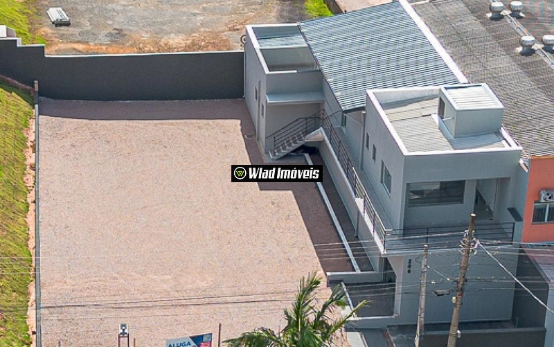 Salas ou prédio inteiro Locação Vinhedo-SP amplo estacionamento