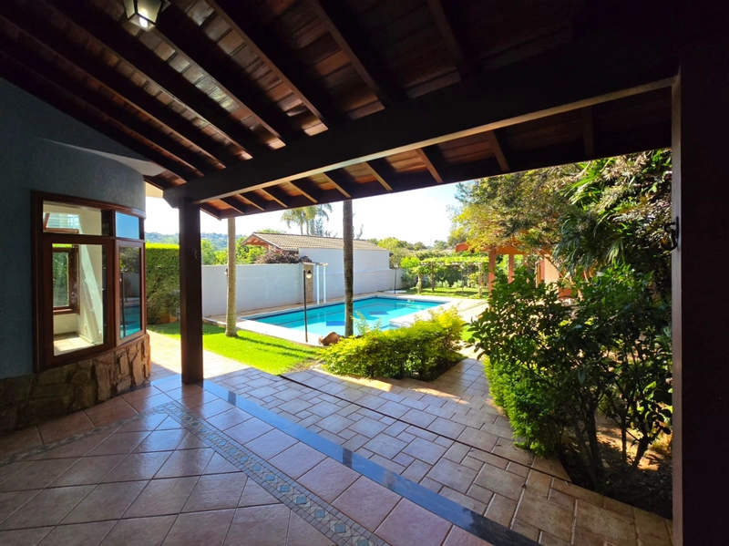 Casa para venda ou locação - no elegante Condomínio Bosque de Grevílea em Vinhed: 18ª foto da galeria de imagens do imóvel