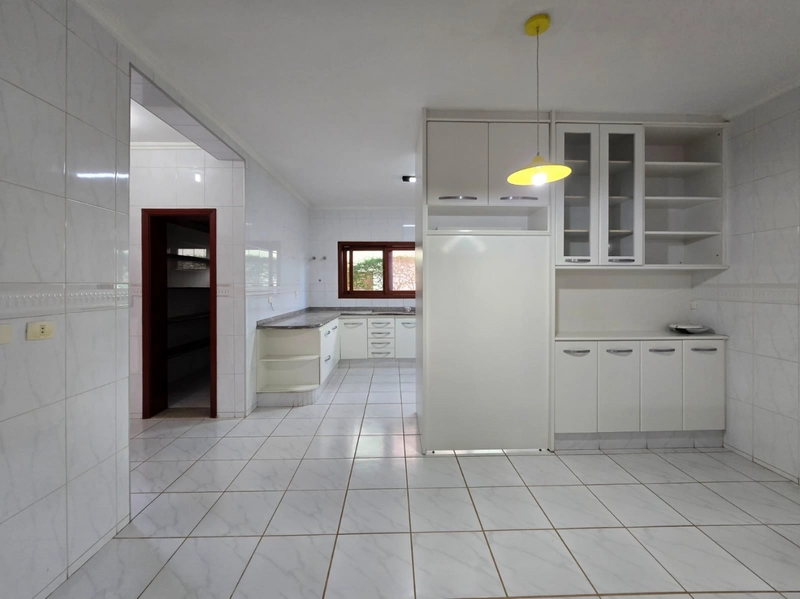 Casa para venda ou locação - no elegante Condomínio Bosque de Grevílea em Vinhed: 45ª foto da galeria de imagens do imóvel