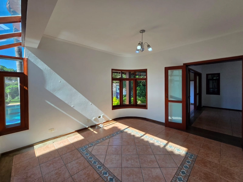 Casa para venda ou locação - no elegante Condomínio Bosque de Grevílea em Vinhed: 50ª foto da galeria de imagens do imóvel