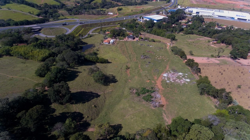 Venda Propriedade Rodovia Dom Pedro - Itatiba-SP. Sítio Espetacular à Venda com: 3ª foto da galeria de imagens do imóvel