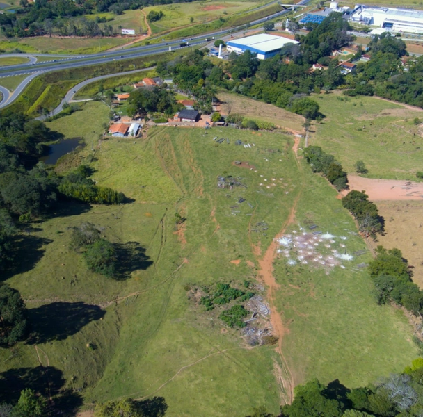 Venda Propriedade Rodovia Dom Pedro - Itatiba-SP. Sítio Espetacular à Venda com: 4ª foto da galeria de imagens do imóvel