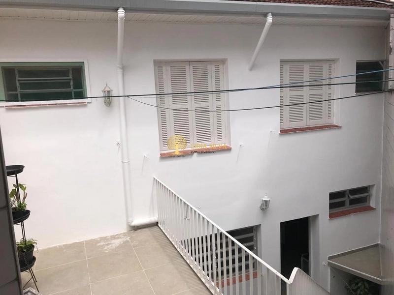 Sobrado Espaçoso à Venda na Vila Gumercindo: 1ª foto da galeria de imagens do imóvel