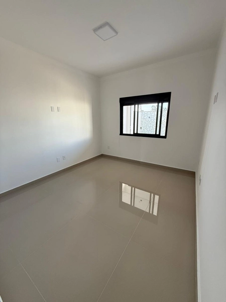 CASA À VENDA NO GALAPAGOS: 9ª foto da galeria de imagens do imóvel