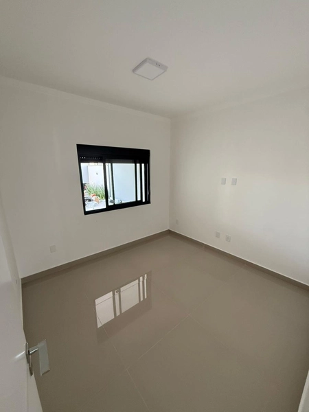 CASA À VENDA NO GALAPAGOS: 14ª foto da galeria de imagens do imóvel