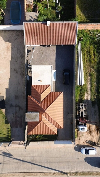 CASA INDIVIDUAL À VENDA EM TIJUCAS: 5ª foto da galeria de imagens do imóvel