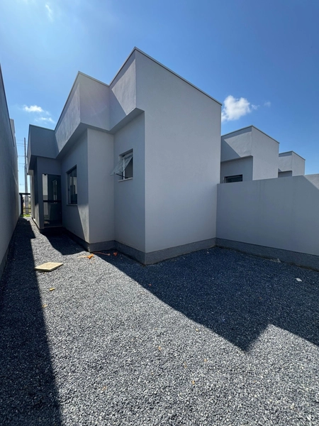 CASA À VENDA EM TIJUCAS: 3ª foto da galeria de imagens do imóvel