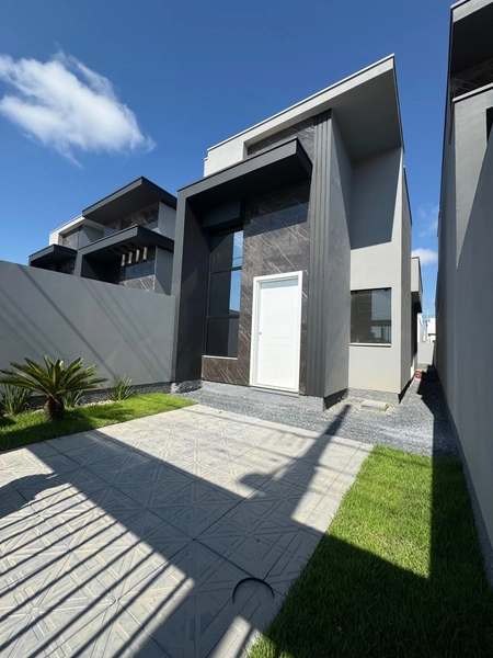 CASA À VENDA EM TIJUCAS