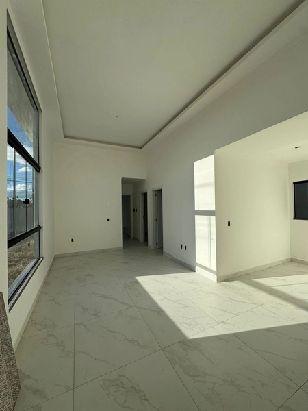 CASA DE ESQUINA DISPONIVEL À VENDA: 6ª foto da galeria de imagens do imóvel