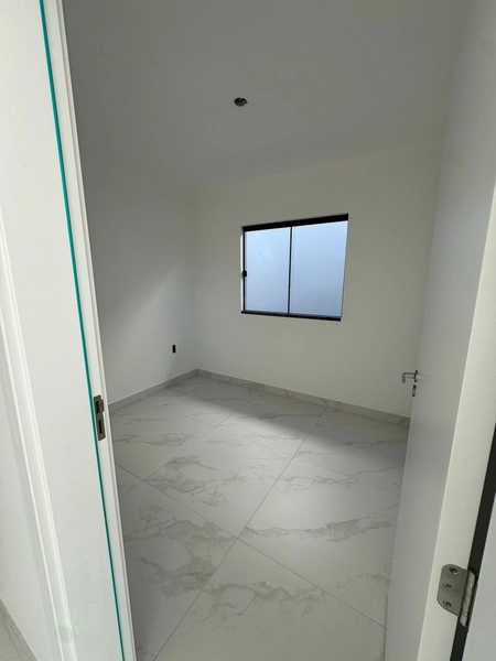 CASA DE ESQUINA DISPONIVEL À VENDA: 4ª foto da galeria de imagens do imóvel