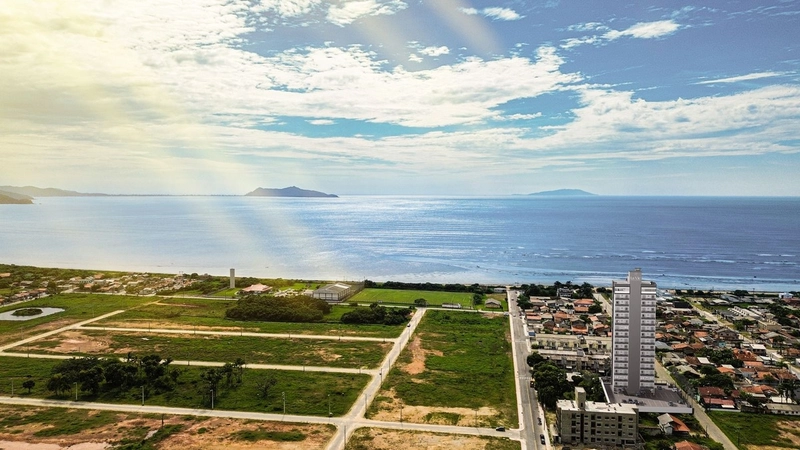 Apartamento com 2 dormitórios sendo 1 suíte, vista mar