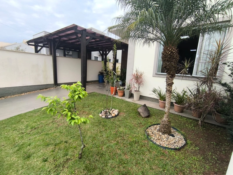 Linda casa de 3 quartos , piscina e ótima localização!: 3ª foto da galeria de imagens do imóvel