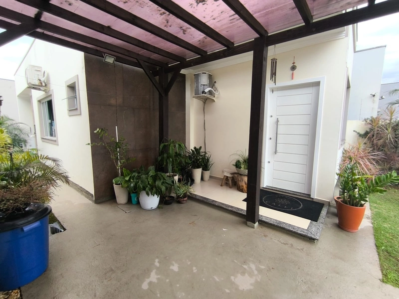 Linda casa de 3 quartos , piscina e ótima localização!: 5ª foto da galeria de imagens do imóvel