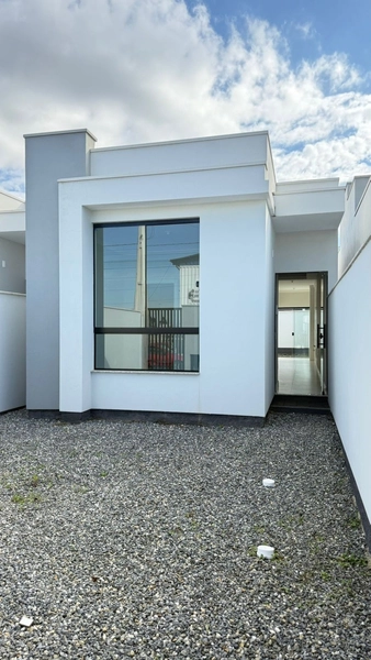 CASA À VENDA EM TIJUCAS