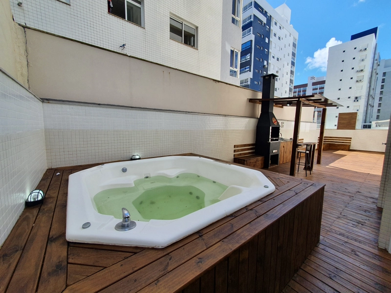 APTO 5 SUÍTES FINAMENTE DECORADO C/ TERRAÇO E QUIOSQUE PRIVATIVO: 1ª foto da galeria de imagens do imóvel