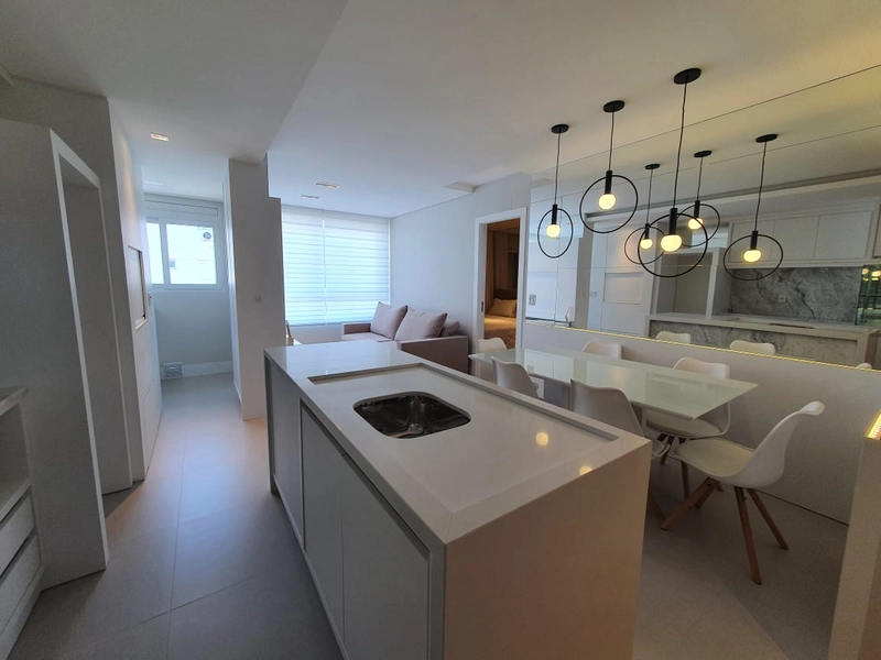 MOBILIADO E DECORADO: 3ª foto da galeria de imagens do imóvel