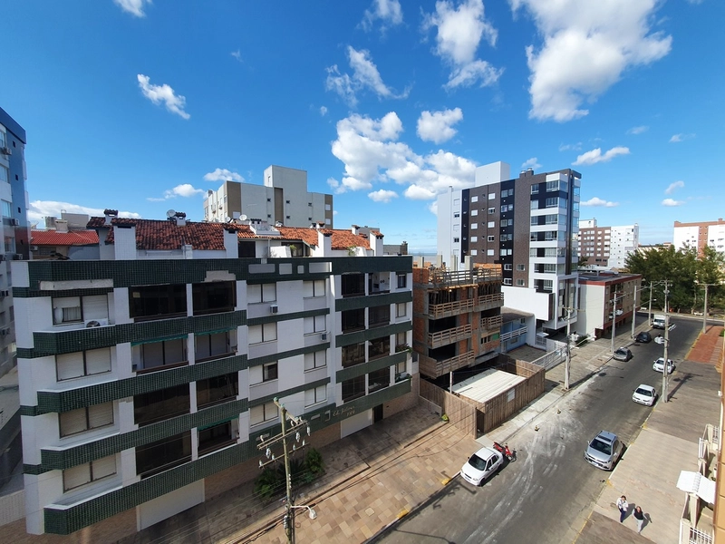 4 DORMS., SACADÃO DE FRENTE A 1 QUADRA DO MAR !! IMPERDÍVEL !!: 7ª foto da galeria de imagens do imóvel