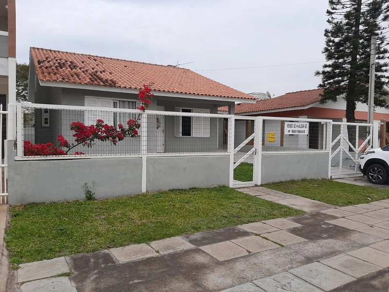 LINDA CASA A VENDA SUPER BEM LOCALIZADO: 1ª foto da galeria de imagens do imóvel