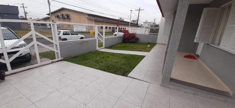 LINDA CASA A VENDA SUPER BEM LOCALIZADO: 3ª foto da galeria de imagens do imóvel