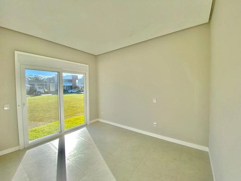 LINDA CASA 4 SUÍTES NOVA CONDOMÍNIO FECHADO DE ALTO PADRÃO POR 950 Mi: 5ª foto da galeria de imagens do imóvel