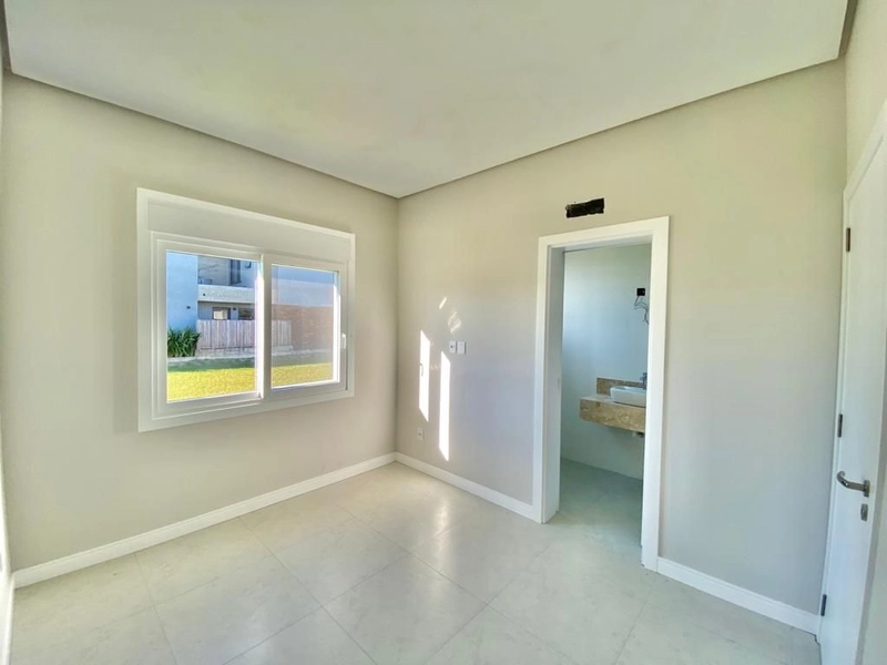 LINDA CASA 4 SUÍTES NOVA CONDOMÍNIO FECHADO DE ALTO PADRÃO POR 950 Mi: 6ª foto da galeria de imagens do imóvel