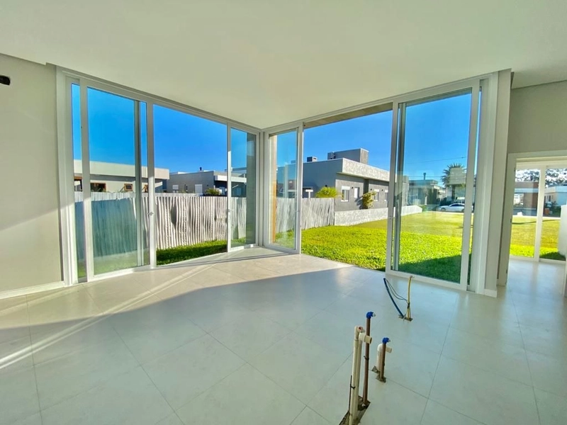 LINDA CASA 4 SUÍTES NOVA CONDOMÍNIO FECHADO DE ALTO PADRÃO POR 950 Mi: 12ª foto da galeria de imagens do imóvel