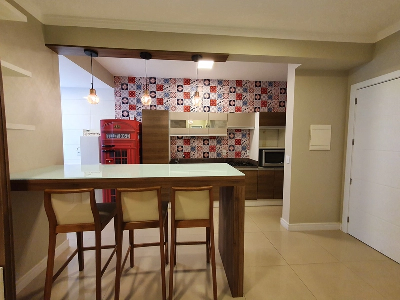 EDIFÍCIO FRENTE PRAÇA C/ PISCINA  APTO 2 DORMS., MOBILIADO: 8ª foto da galeria de imagens do imóvel