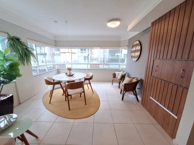 ESSE É PRA MORAR !! NO CENTRO DE CAPÃO JUNTO A PRAÇA DA IGREJA