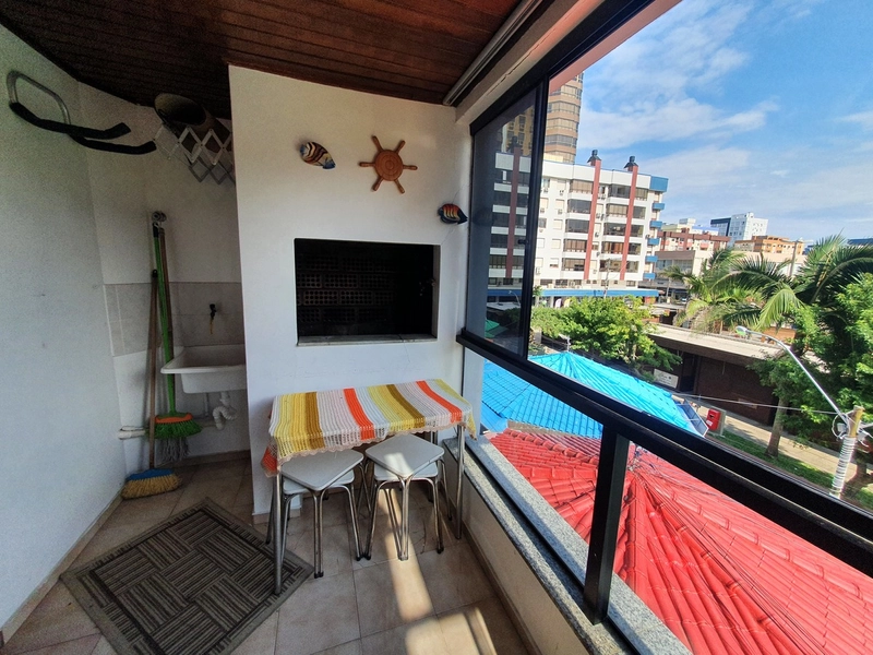 SACADA VISTA PRAÇA CENTRAL A POUCOS MTS DO MAR: 2ª foto da galeria de imagens do imóvel