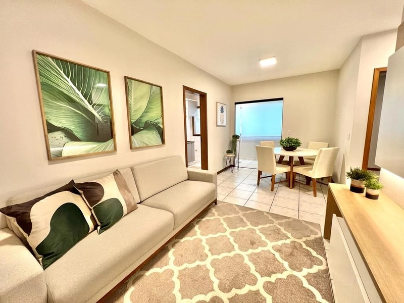 APTO DECORADO SUPER BEM LOCALIZADO JUNTO A PRAÇA BOIANOVISKI