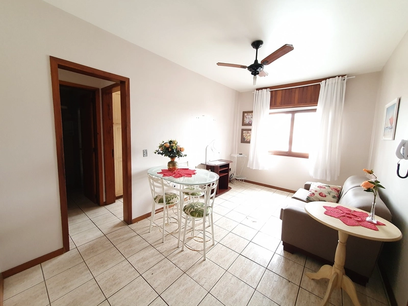 NO CENTRO DE CAPÃO !! 1 DORMITÓRIO C/ BOX DE ESTAC.: 4ª foto da galeria de imagens do imóvel