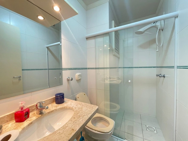 APARTAMENTO COM VISTA DEFINIDA PARA O MAR E SOL NORTE: 8ª foto da galeria de imagens do imóvel