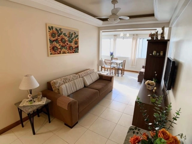 Apartamento junto a Praça Bassani: 3ª foto da galeria de imagens do imóvel