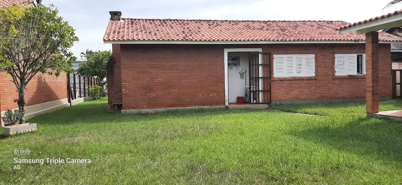 Casa em Atlântida: 5ª foto da galeria de imagens do imóvel