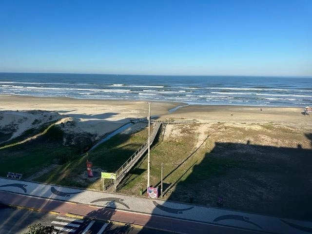 NA BEIRA MAR: 12ª foto da galeria de imagens do imóvel