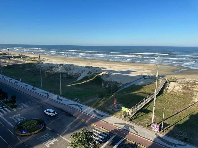 NA BEIRA MAR: 11ª foto da galeria de imagens do imóvel