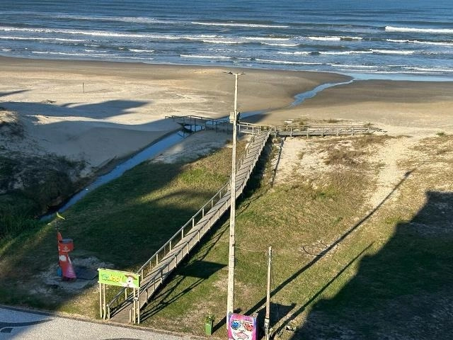 NA BEIRA MAR: 16ª foto da galeria de imagens do imóvel