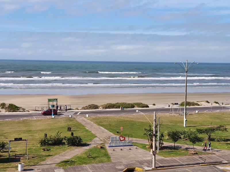 FRENTE AVENIDA !! BEIRA MAR E PRAÇA: 6ª foto da galeria de imagens do imóvel